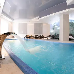 Hotel Taurus &, Lviv