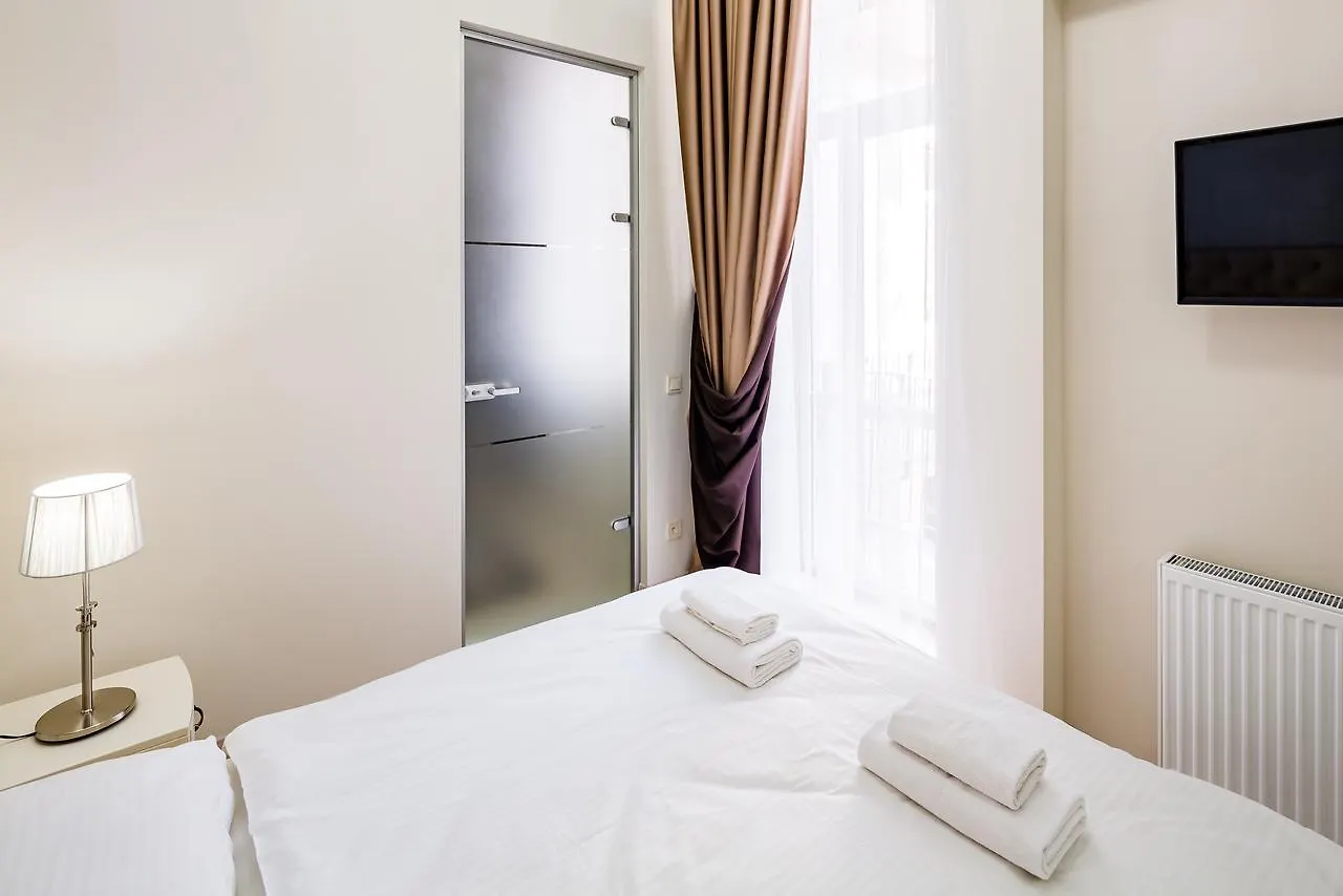Leogrand Deluxe Apartments On Doroshenka 17 Lviv Ukraine