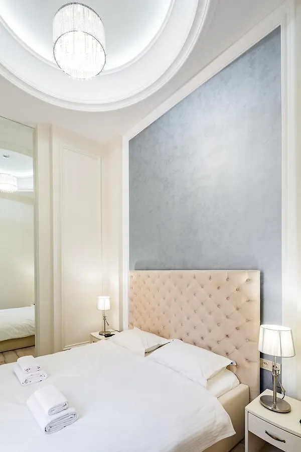 Leogrand Deluxe Apartments On Doroshenka 17 Lviv
