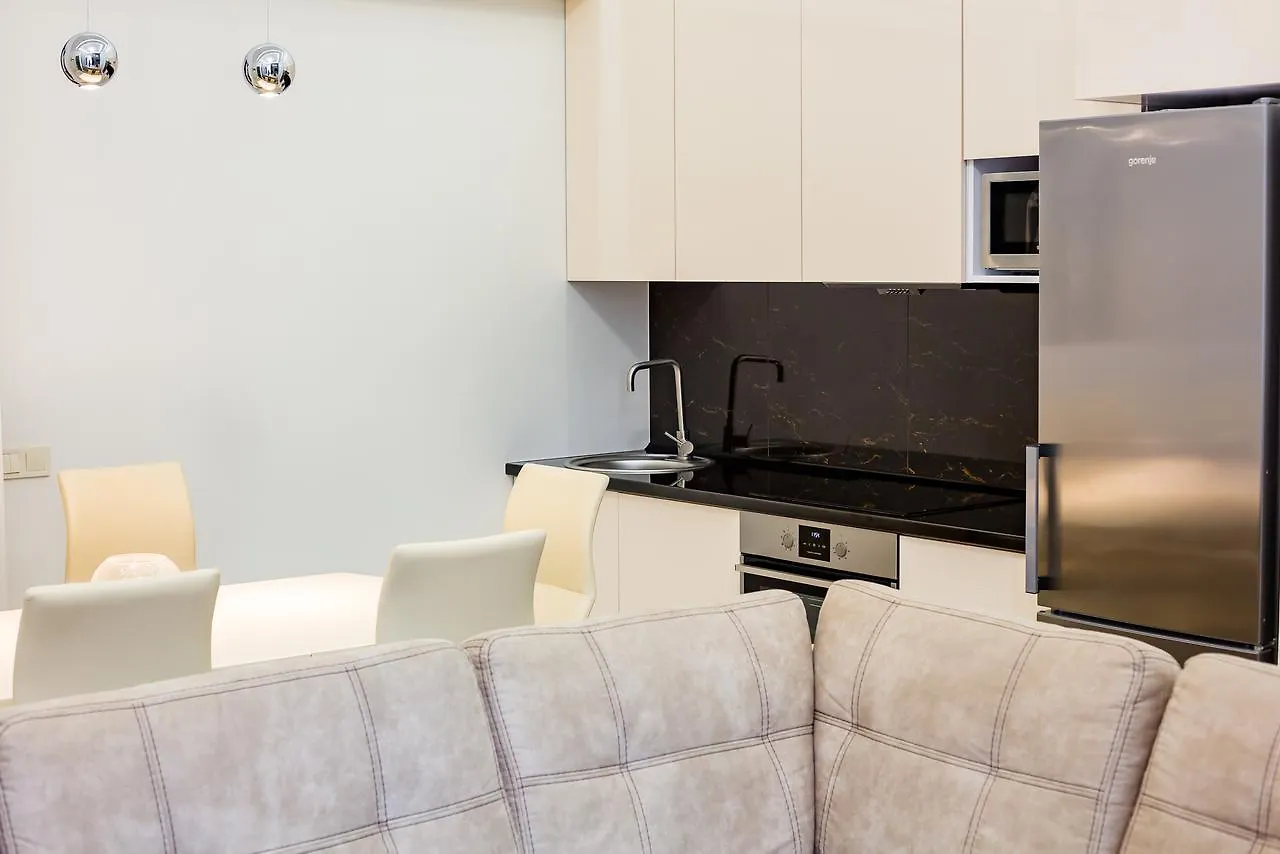Leogrand Deluxe Apartments On Doroshenka 17 Lviv Ukraine