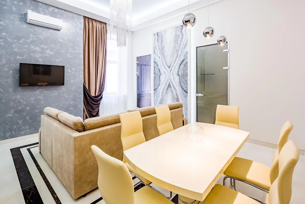 Leogrand Deluxe Apartments On Doroshenka 17 Lviv Ukraine